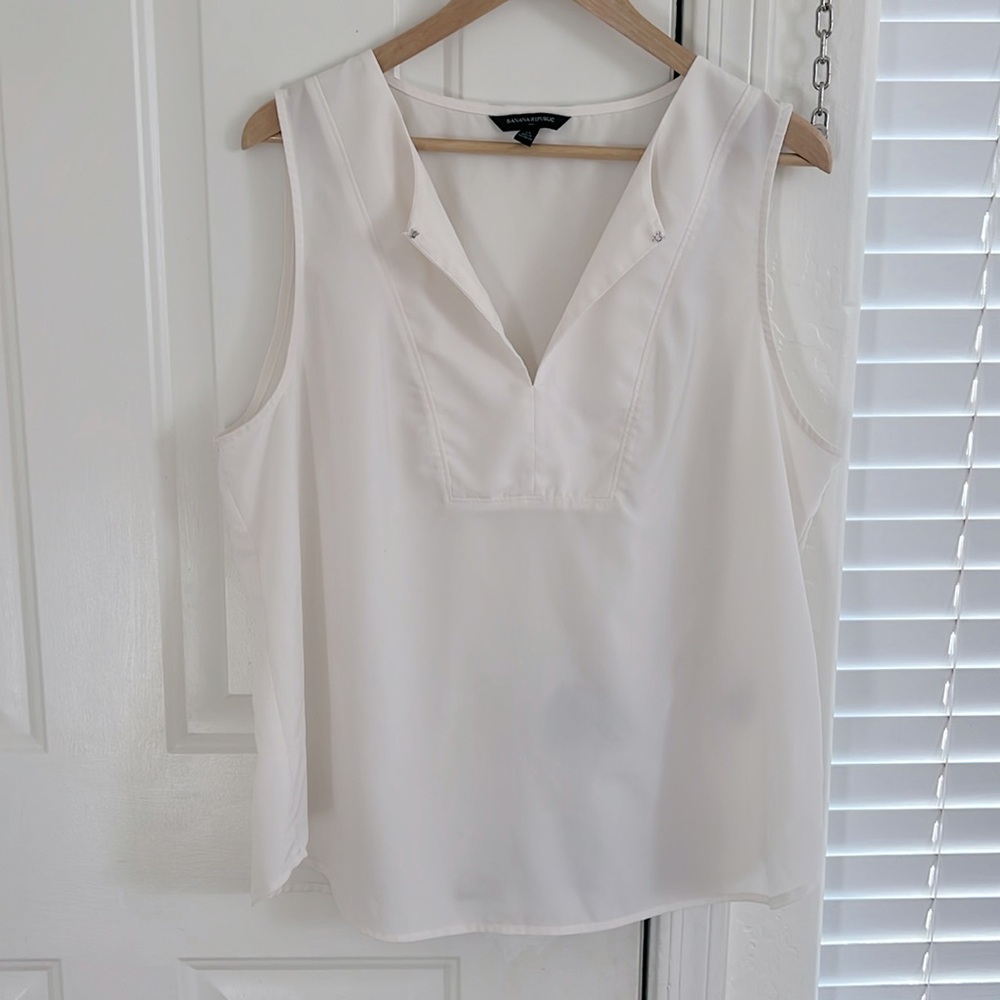 Cream Banana Republic Shell with placket clasp detail - XL